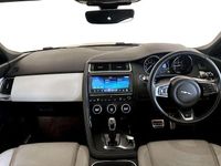 Używany Jaguar E-Pace R-Dynamic 179 KM (131 kW) 2019 Czerwony SUV