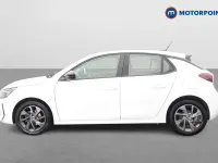 Used Vauxhall Corsa Design Edition 75 HP (55 kW) 2023 White Hatchback