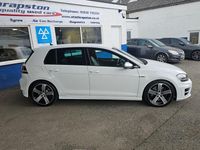 Begagnad VW Golf VII R 2016 Vit Halvkombi