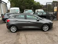 Used Ford Fiesta Zetec 100 HP (73 kW) 2018 Grey Hatchback