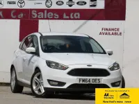 Used Ford Focus Zetec 125 HP (91 kW) 2015 White Hatchback