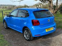 Used VW Polo Design 60 HP (44 kW) 2015 Blue Hatchback