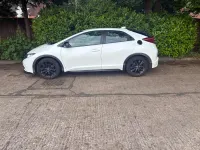 Używany Honda Civic Black Edition 2015 Biały Hatchback
