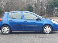 Usado Renault Clio II 75 HP (55 kW) 2011 Azul Citadino
