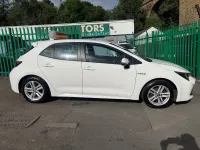 Used Toyota Corolla 122 HP (89 kW) 2021 White Hatchback