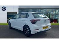 Used VW Polo Life 95 HP (69 kW) 2024 Pure white Hatchback