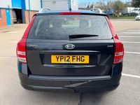 Używany Kia Ceed 2012 Czarny Hatchback