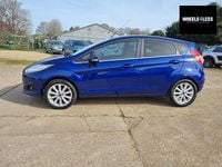 Used Ford Fiesta Titanium 100 HP (73 kW) 2017 Blue Hatchback