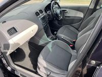 Used VW Polo Design 75 HP (55 kW) 2015 Black Hatchback