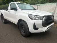Used Toyota HiLux Active 150 HP (110 kW) 2023 White Pickup