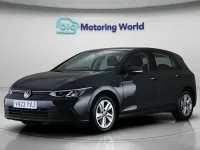 Usado VW Golf VIII Life 150 HP (110 kW) 2023 Cinzento Citadino