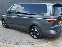 Begagnad VW Multivan Style 150 HK (110 kW) 2025 Grå Minibuss