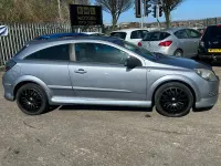 Używany Vauxhall Astra Sport 115 KM (84 kW) 2009 Srebrny Hatchback