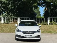 Used Vauxhall Astra SRi 2019 White Hatchback