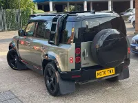 Used Land Rover Defender First Edition 240 HP (176 kW) 2020 Green SUV