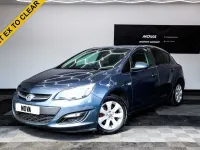 Used Vauxhall Astra Design Edition 100 HP (73 kW) 2014 Blue Hatchback