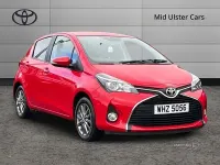 Used Toyota Yaris 99 HP (72 kW) 2016 Red Hatchback