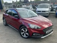 Begagnad Ford Focus Active 2019 Röd Halvkombi
