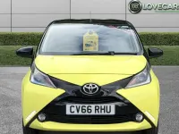 Used Toyota Aygo X-cite 68 HP (50 kW) 2016 Yellow Hatchback