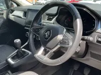 Used Renault Captur SE 140 HP (102 kW) 2022 Orange SUV