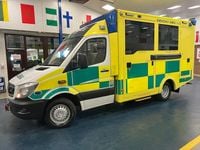 Used Mercedes Sprinter 190 HP (139 kW) 2015 Yellow Van