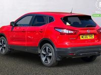 Used Nissan Qashqai N-Connecta 116 HP (85 kW) 2016 Red SUV