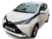 Used Toyota Aygo x-press 68 HP (50 kW) 2016 White Hatchback