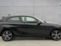 Gebraucht BMW 118 Sport Line 134 PS (98 kW) 2019 Schwarz Kleinwagen