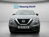 Usado Nissan Juke N-Connecta 114 HP (83 kW) 2022 Cinzento SUV