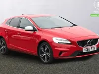 Begagnad Volvo V40 R-Design 122 HK (89 kW) 2019 Röd Halvkombi