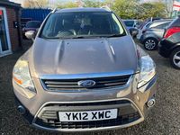 Usado Ford Kuga Titanium 140 CV (102 kW) 2012 Marrón SUV