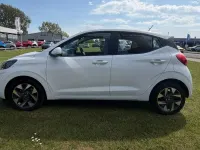 Used Hyundai i10 Advanced 78 HP (57 kW) 2025 White Hatchback