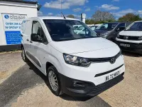 Usado Toyota Proace 2023 Branco Monovolume