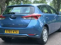 Used Toyota Auris Hybrid 2015 Blue Hatchback