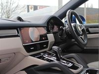 Used Porsche Cayenne Platinum Edition 456 HP (335 kW) 2023 Blue SUV