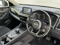 Used Nissan Qashqai Acenta Premium 158 HP (116 kW) 2023 Red SUV