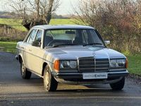 Used Mercedes E230 1985 Silver Sedan