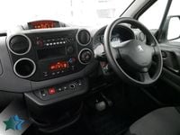 Second-hand Peugeot Partner 67 CP (49 kW) 2019 Alb Monovolum