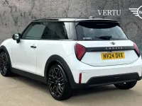 Used Mini Cooper S Hatch 201 HP (147 kW) 2024 White Hatchback