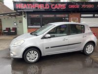 Used Renault Clio II 2010 Silver Hatchback