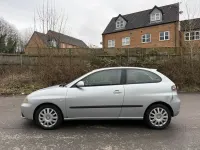 Usado Seat Ibiza Stylance 75 HP (55 kW) 2006 Cinzento Citadino