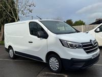 Begagnad Renault Trafic Business 2023 Vit Minibuss