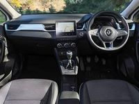 Used Renault Captur Techno 91 HP (66 kW) 2023 White/black SUV