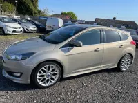 Used Ford Focus Zetec 120 HP (88 kW) 2016 Gold Hatchback