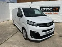 Second-hand Vauxhall Vivaro 100 CP (73 kW) 2023 Alb Monovolum