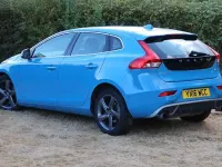 Used Volvo V40 R-Design 122 HP (89 kW) 2019 Hatchback
