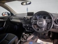 Used Audi A1 Sportback Sport 116 HP (85 kW) 2017 Blue Hatchback