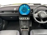 Used Mini Cooper Hatch 154 HP (113 kW) 2024 Yellow Hatchback