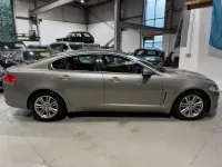 Used Jaguar XF Luxury 200 HP (147 kW) 2014 Gold Sedan