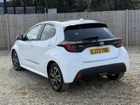 Used Toyota Yaris Hybrid Design 116 HP (85 kW) 2022 White Hatchback